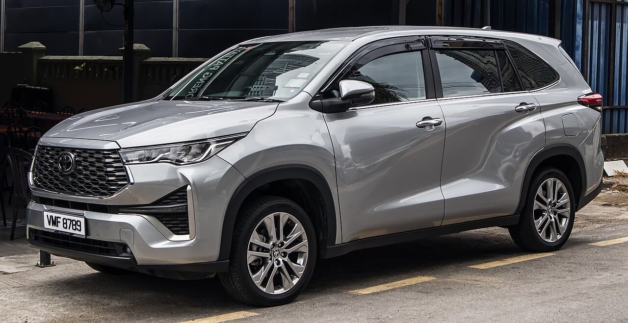 Toyota Innova Zenix